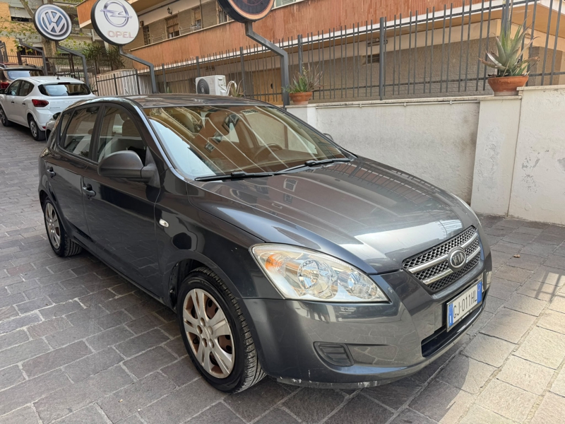 auto_scheda.php?AUTO_VEICOLIDir=ASC&AUTO_VEICOLIOrder=Sorter_VENDITA&IDVEICOLO=AS2138